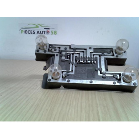 Platine feu arriere gauche RENAULT CLIO 2 PHASE 1 d’occasion