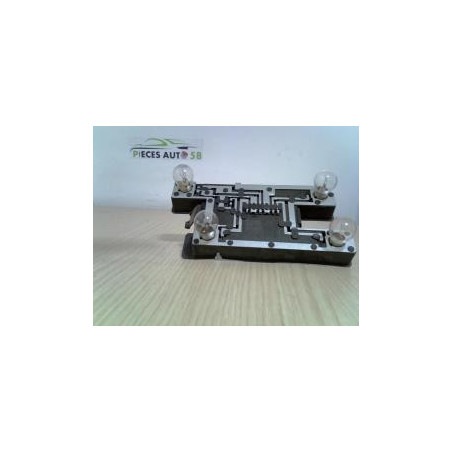 Platine feu arriere gauche RENAULT CLIO 1 PHASE 3 d’occasion