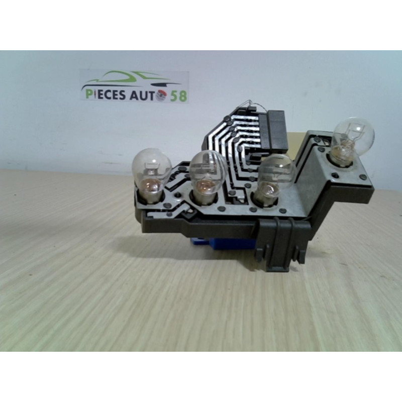 Platine feu arriere gauche AUDI A4 1 PHASE 1 d’occasion