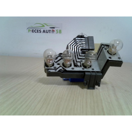 Platine feu arriere gauche AUDI A4 1 PHASE 1 d’occasion