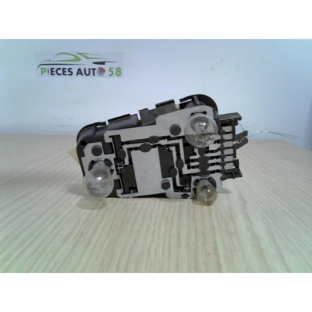 Platine feu arriere droit AUDI  d’occasion