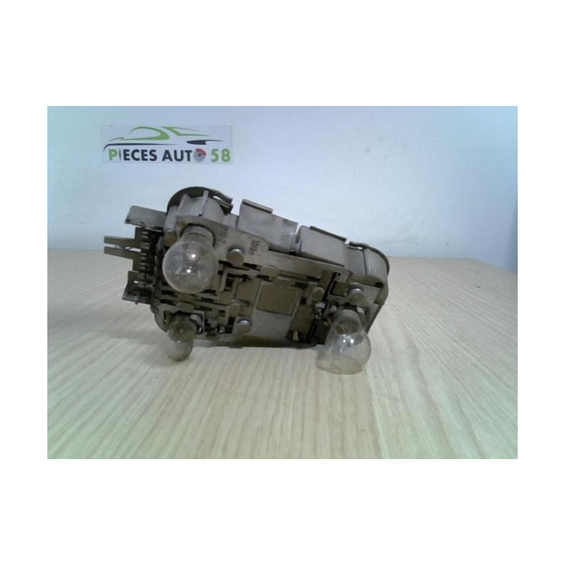 Platine feu arriere gauche AUDI  d’occasion