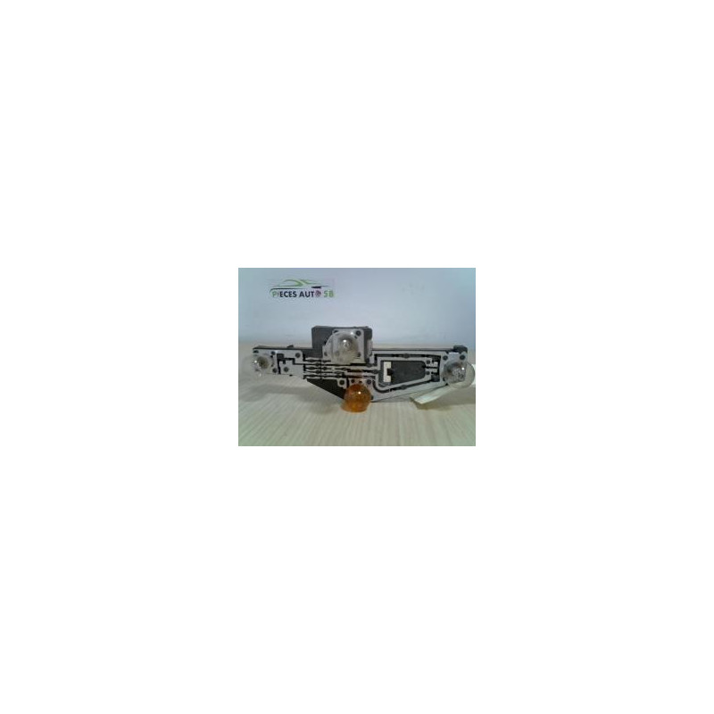 Platine feu arriere droit RENAULT 1.9 DCI 110 8V d’occasion