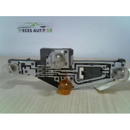 Platine feu arriere droit RENAULT 1.9 DCI 110 8V d’occasion
