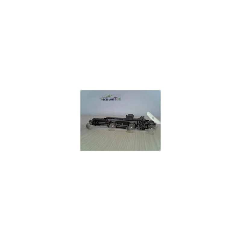 Platine feu arriere droit RENAULT LAGUNA 1 PHASE 2 BREAK d’occasion
