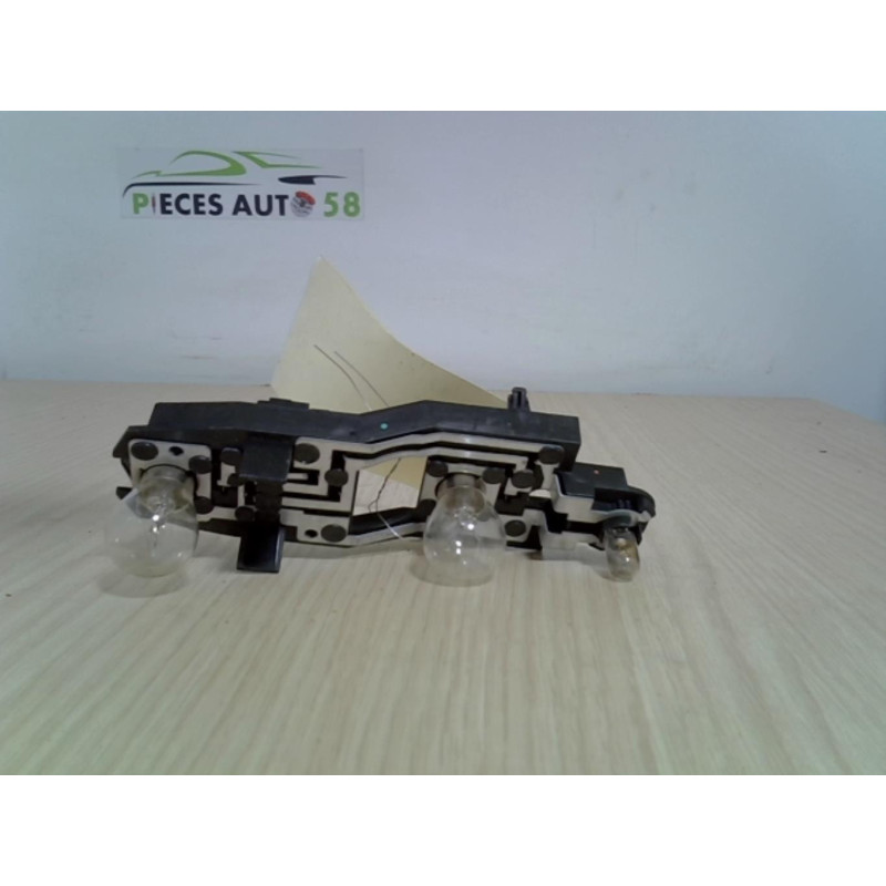 Platine feu arriere gauche RENAULT LAGUNA 2 PHASE 2 d’occasion
