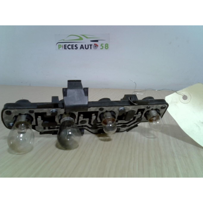 Platine feu arriere gauche VOLKSWAGEN  d’occasion