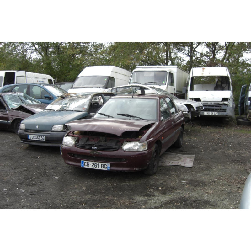 Platine feu arriere gauche FORD ESCORT 6 d’occasion
