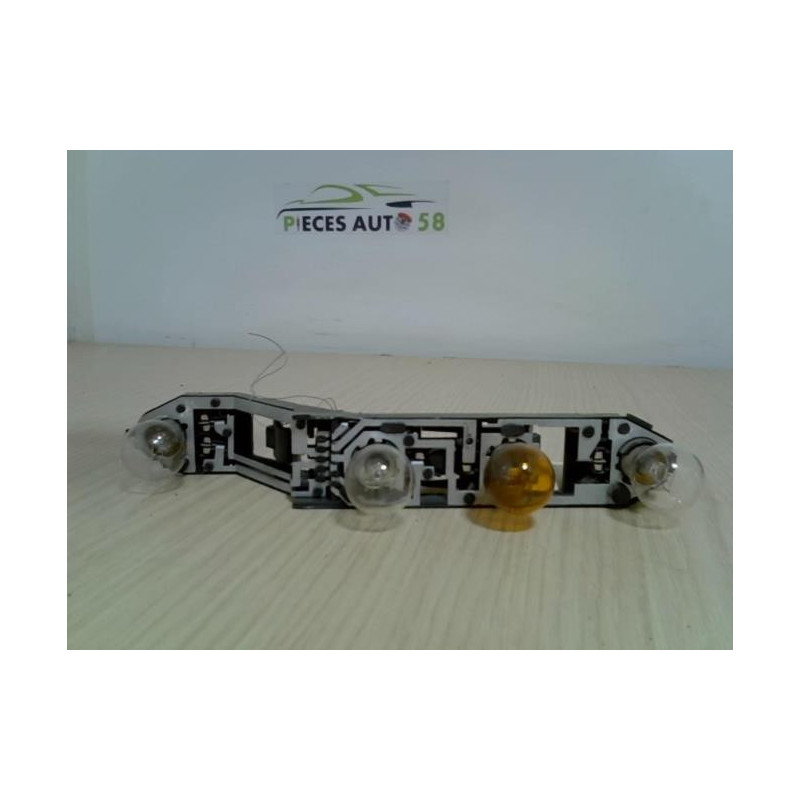 Platine feu arriere droit RENAULT MEGANE 2 PHASE 1 d’occasion