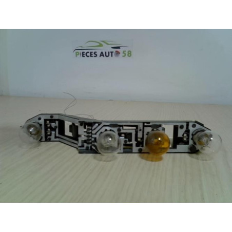 Platine feu arriere droit RENAULT MEGANE 2 PHASE 1 d’occasion