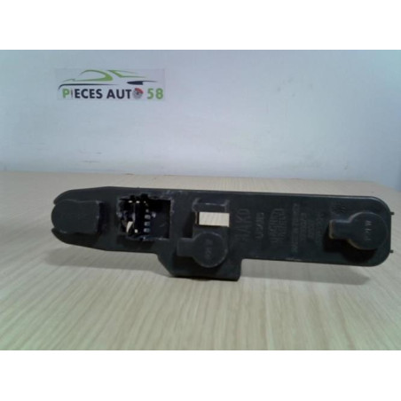 Platine feu arriere droit RENAULT MEGANE 1 PHASE 2 d’occasion