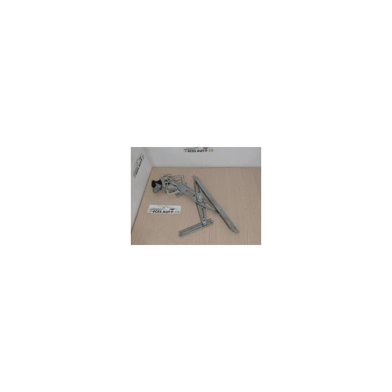 Leve vitre electrique avant droit TOYOTA YARIS 2 PHASE 1 d’occasion