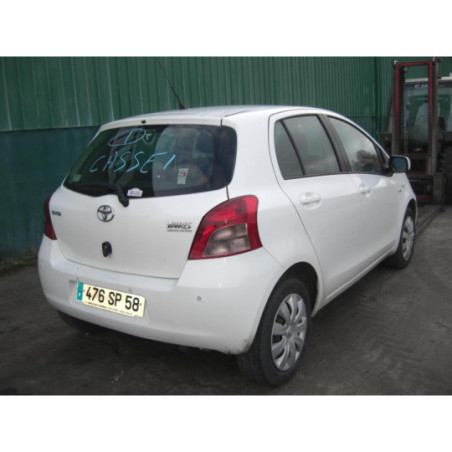 Leve vitre electrique avant droit TOYOTA YARIS 2 PHASE 1 d’occasion
