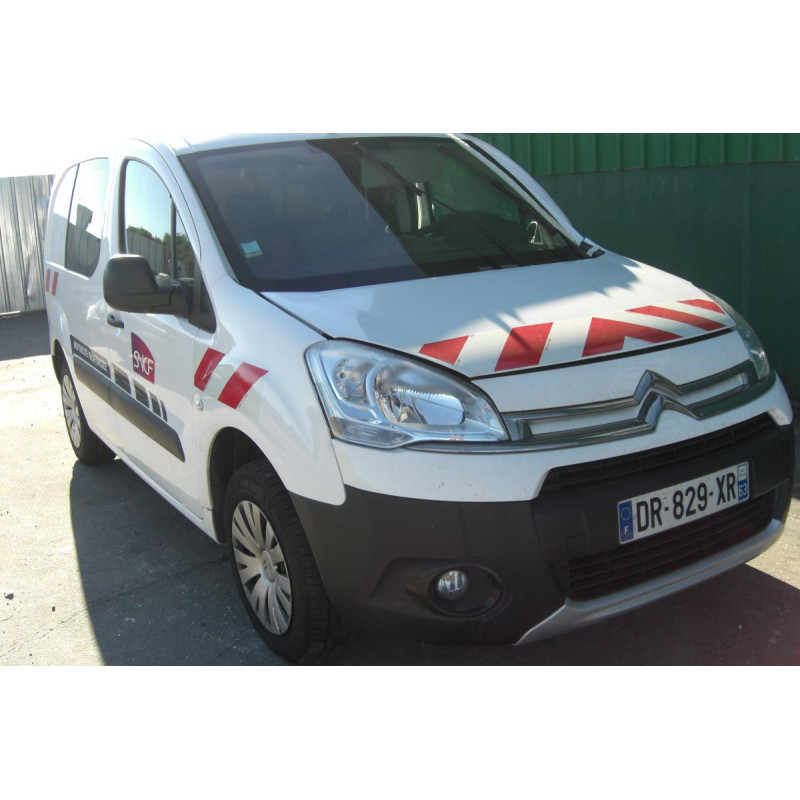 Leve vitre electrique avant droit CITROEN BERLINGO 2 PHASE 3 d’occasion