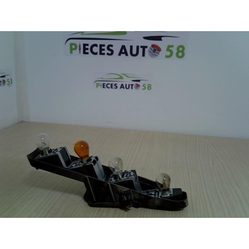 Platine feu arriere gauche RENAULT  d’occasion