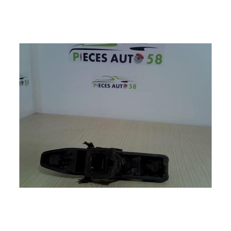 Platine feu arriere gauche RENAULT  d’occasion