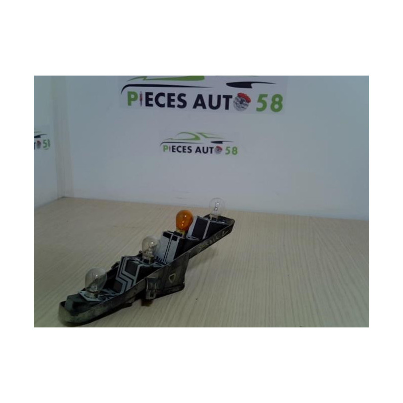 Platine feu arriere droit RENAULT  d’occasion