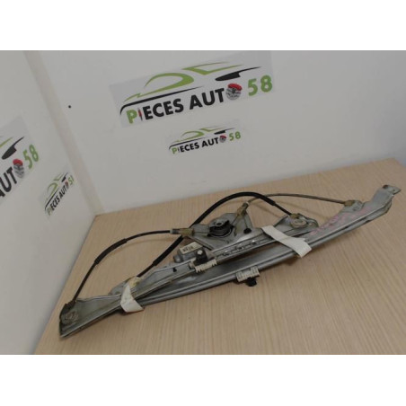 Leve vitre electrique avant droit RENAULT CLIO 3 PHASE 1 d’occasion