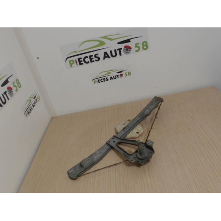 Leve vitre mecanique arriere droit RENAULT CLIO 3 PHASE 1 d’occasion