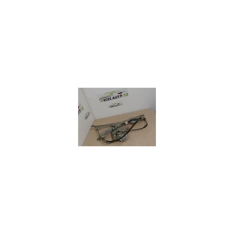 Leve vitre electrique avant droit RENAULT CLIO 3 PHASE 1 d’occasion