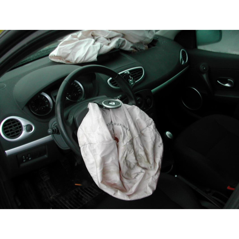 Leve vitre electrique avant droit RENAULT CLIO 3 PHASE 1 d’occasion