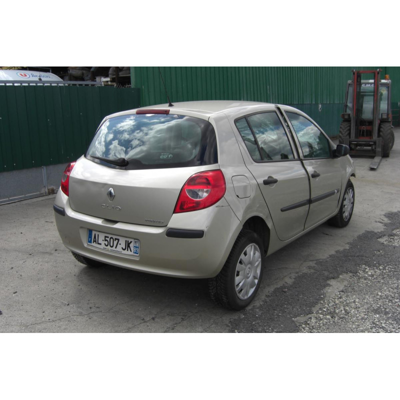 Leve vitre electrique arriere gauche RENAULT CLIO 3 PHASE 1 d’occasion