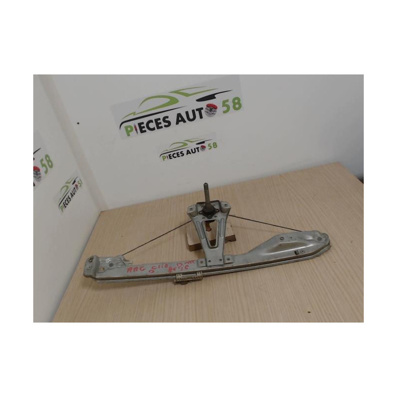 Leve vitre mecanique arriere droit RENAULT CLIO 3 PHASE 2 d’occasion