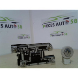 Platine feu arriere gauche RENAULT CLIO 1 PHASE 2 d’occasion