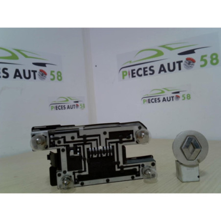 Platine feu arriere gauche RENAULT CLIO 1 PHASE 2 d’occasion