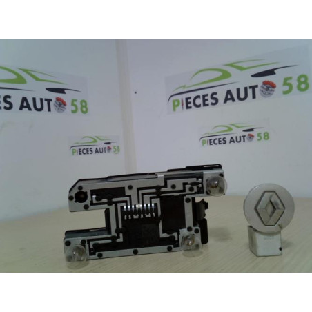 Platine feu arriere droit RENAULT CLIO 1 PHASE 2 d’occasion