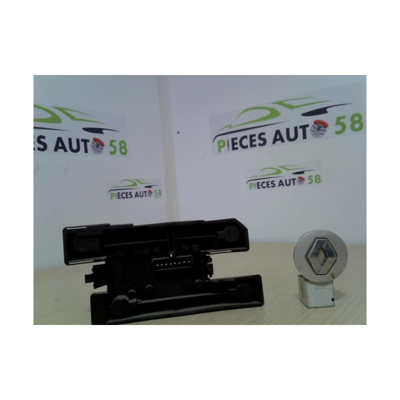 Platine feu arriere droit RENAULT CLIO 1 PHASE 2 d’occasion