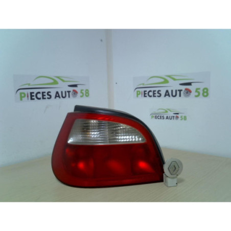 Feu arriere principal gauche (feux) RENAULT MEGANE 1 PHASE 2 d’occasion