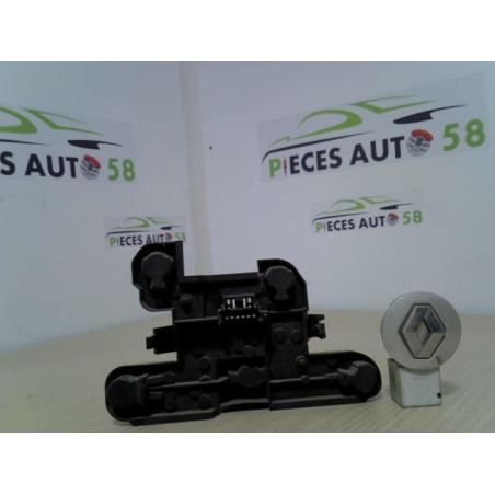 Platine feu arriere gauche RENAULT MEGANE 1 PHASE 2 d’occasion