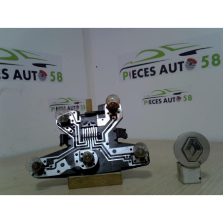 Platine feu arriere gauche RENAULT MEGANE 1 PHASE 2 d’occasion