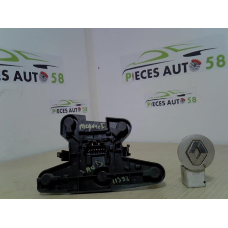 Platine feu arriere gauche RENAULT MEGANE 1 PHASE 2 d’occasion