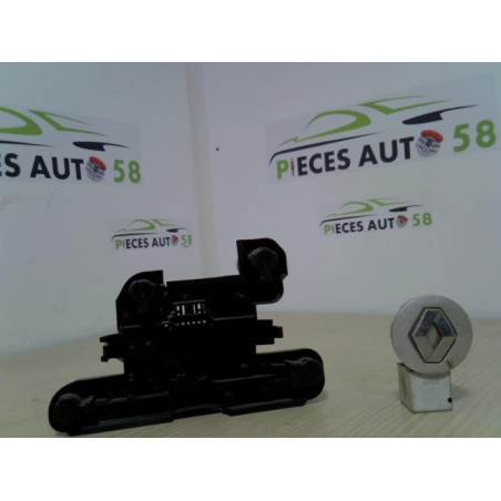 Platine feu arriere droit RENAULT MEGANE 1 PHASE 2 d’occasion