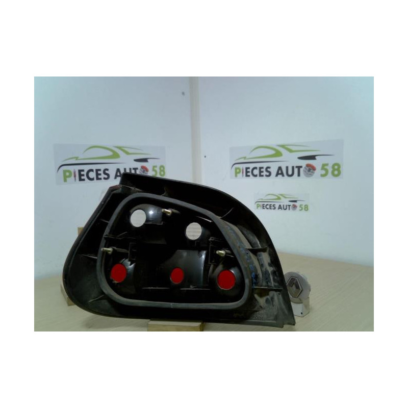 Feu arriere principal droit (feux) RENAULT MEGANE 1 PHASE 2 d’occasion