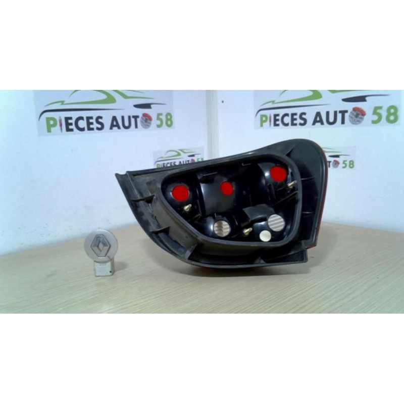 Feu arriere principal droit (feux) RENAULT MEGANE 1 PHASE 2 d’occasion