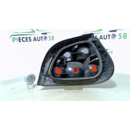 Feu arriere principal gauche (feux) RENAULT MEGANE 1 PHASE 1 d’occasion