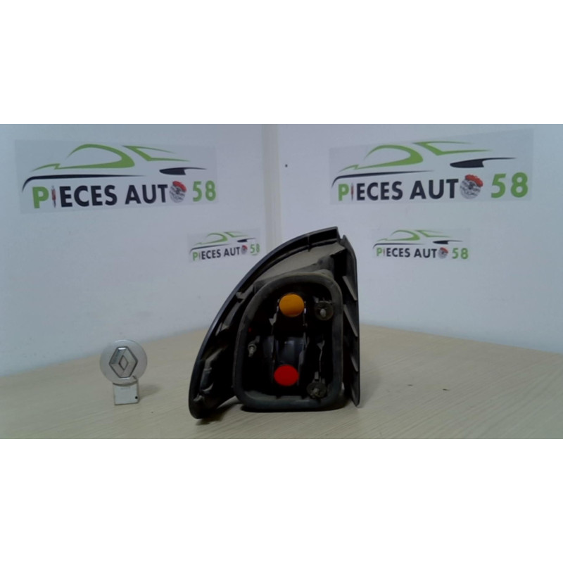 Feu arriere principal droit (feux) RENAULT LAGUNA 1 PHASE 1 d’occasion