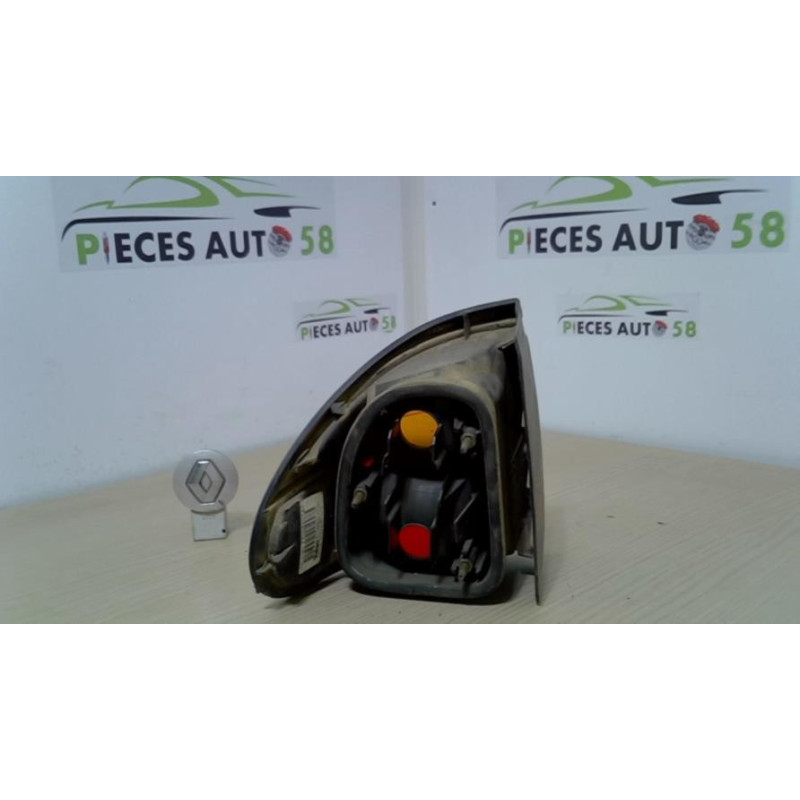Feu arriere principal droit (feux) RENAULT LAGUNA 1 PHASE 2 d’occasion
