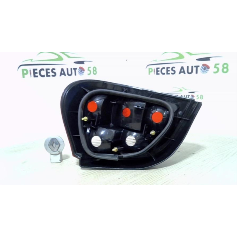Feu arriere principal gauche (feux) RENAULT MEGANE 1 PHASE 2 d’occasion