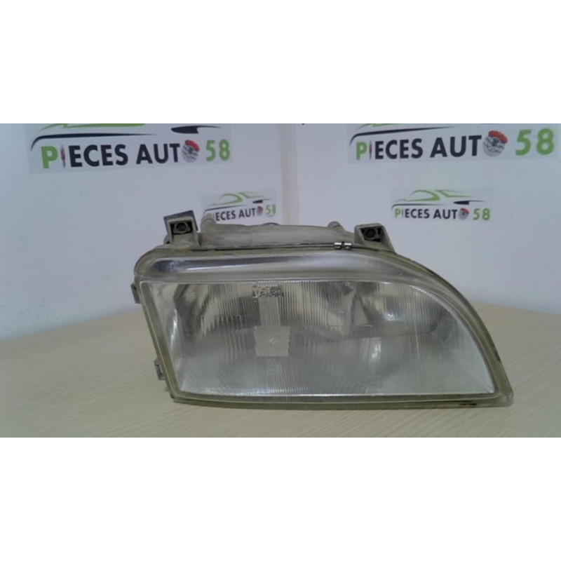 Optique avant principal droit (feux)(phare) RENAULT  d’occasion