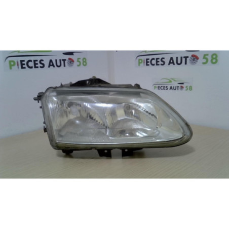 Optique avant principal droit (feux)(phare) RENAULT  d’occasion