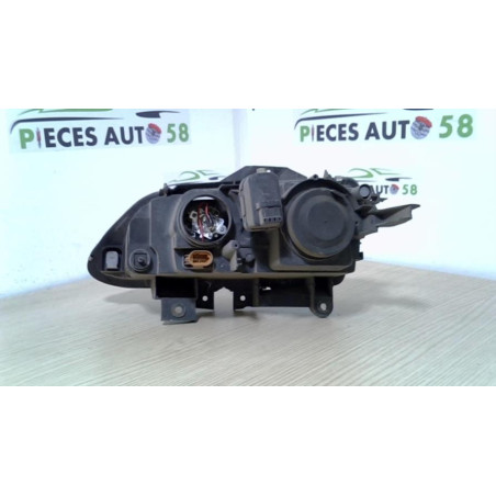 Optique avant principal droit (feux)(phare) RENAULT  d’occasion