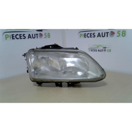 Optique avant principal droit (feux)(phare) RENAULT  d’occasion