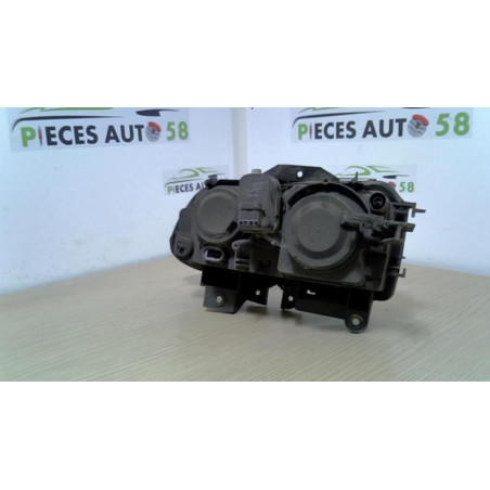 Optique avant principal droit (feux)(phare) RENAULT  d’occasion