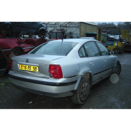 Optique avant principal droit (feux)(phare) VOLKSWAGEN PASSAT 4 PHASE 1 d’occasion