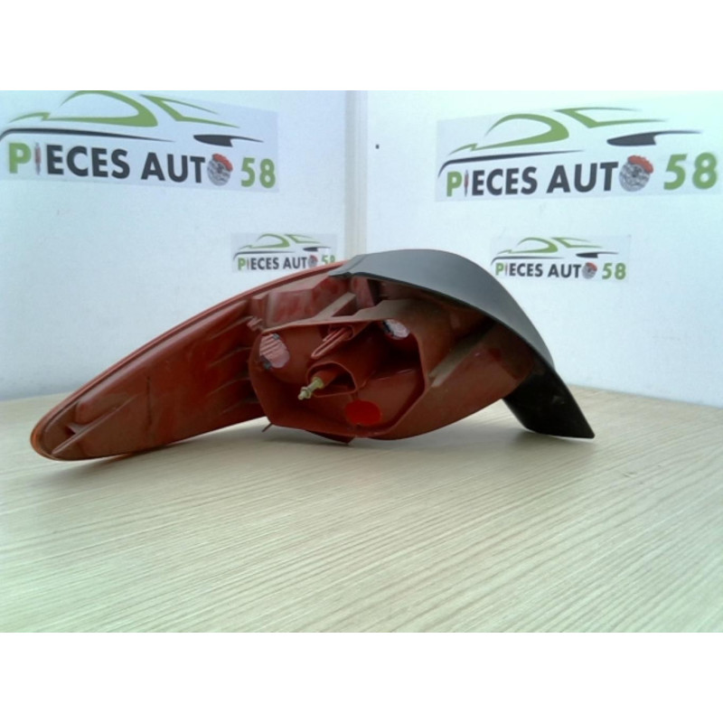 Feu arriere principal droit (feux) PEUGEOT 206 PHASE 1 d’occasion