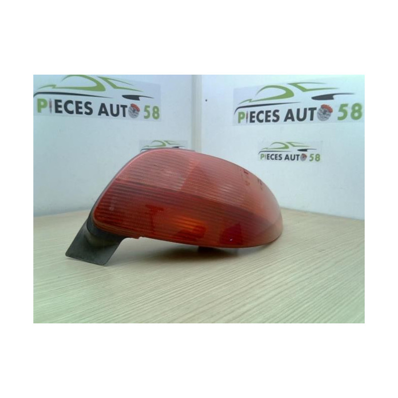 Feu arriere principal droit (feux) PEUGEOT 206 PHASE 1 d’occasion